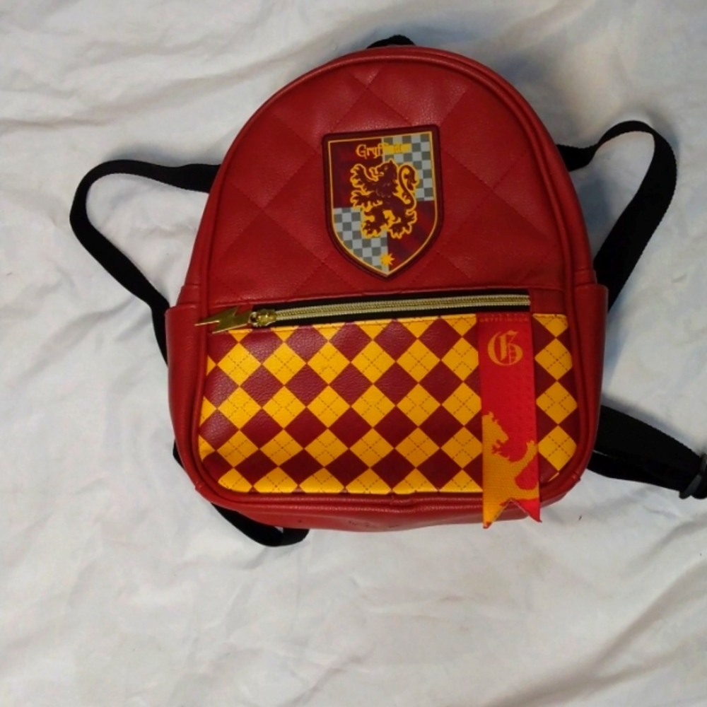 EUC Harry Potter Gryffindor backpack
